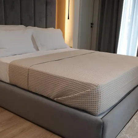 Vila-l Hotel Tirana