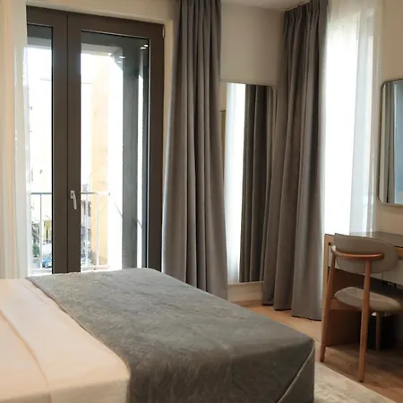 Vila-l Hotel Tirana